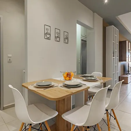 Center Apartment *